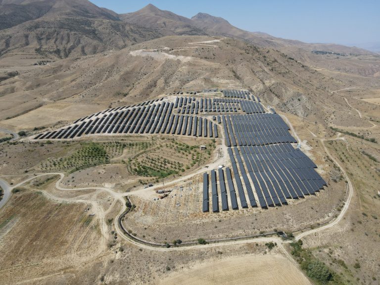 EcoVille Georgia-მ განახორციელა ინდუსტრიული მზის სადგურის პროექტი.